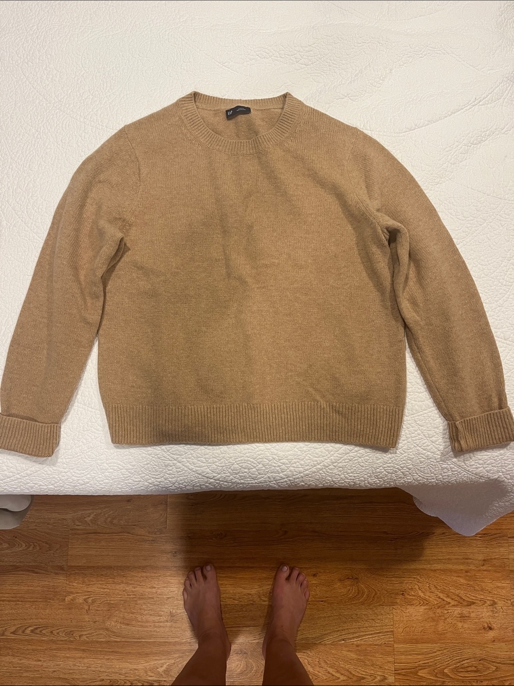 GAP Women’s Crewneck Sweater in Camel Brown